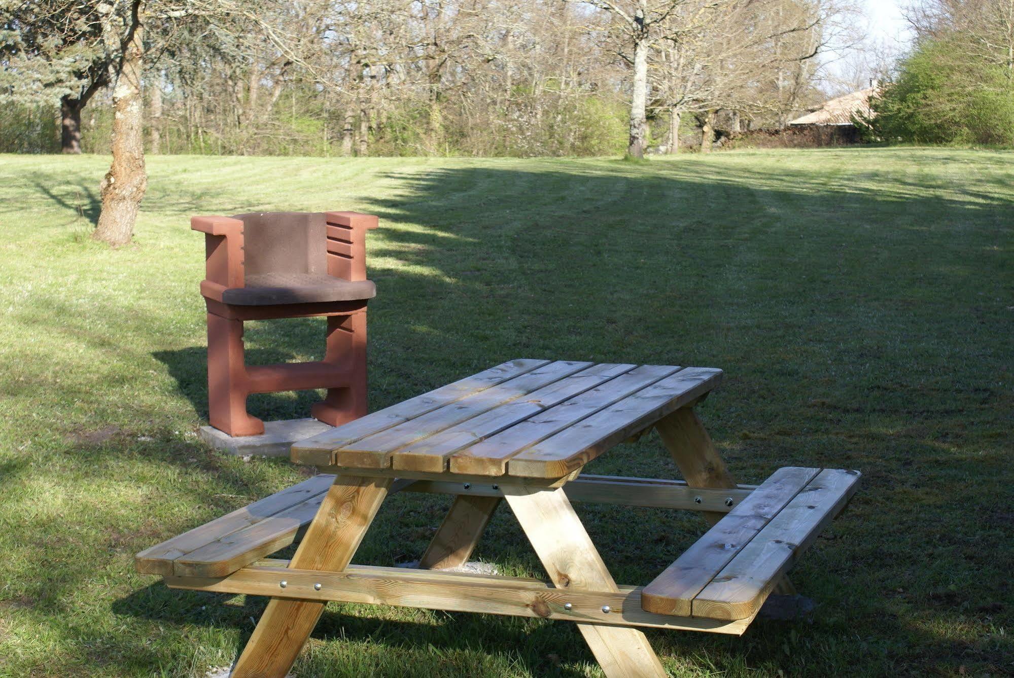 La Forestiere Monclar-de-Quercy Luaran gambar